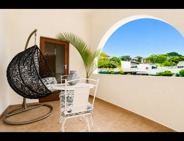 3 BEDROOM APARTMENT FOR SALE IN ESSENWOOD